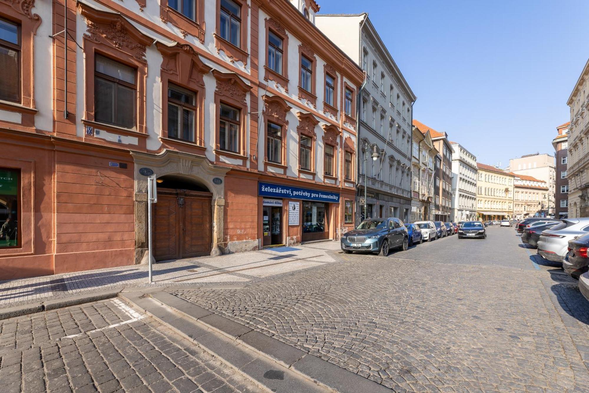 King'S Royal Apartments In City Centre Praag Buitenkant foto
